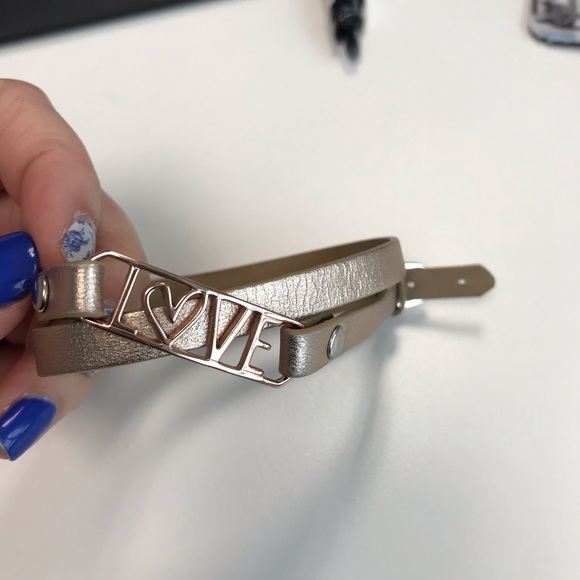 Origami Owl leather bracelet with Love - Picture 3 of 3